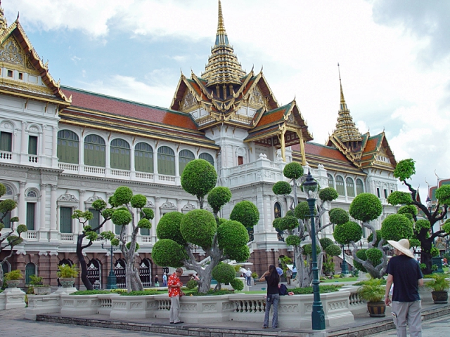 Достопримечательности Бангкока: большой дворец и Храм Изумрудного Будды