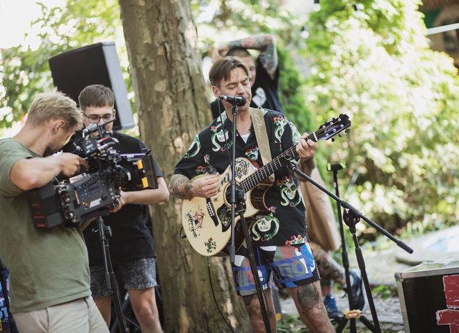 Группа BRUTTO презентовала песню и клип "Мельхиор и Каспар"