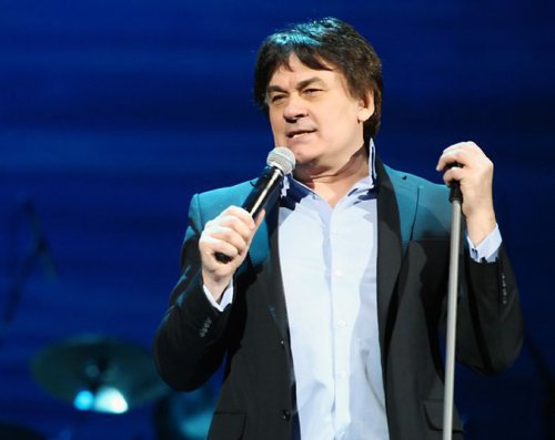 Александр Серов