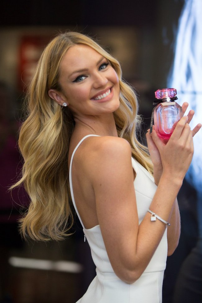 Кэндис Свейнпол на презентации парфюма