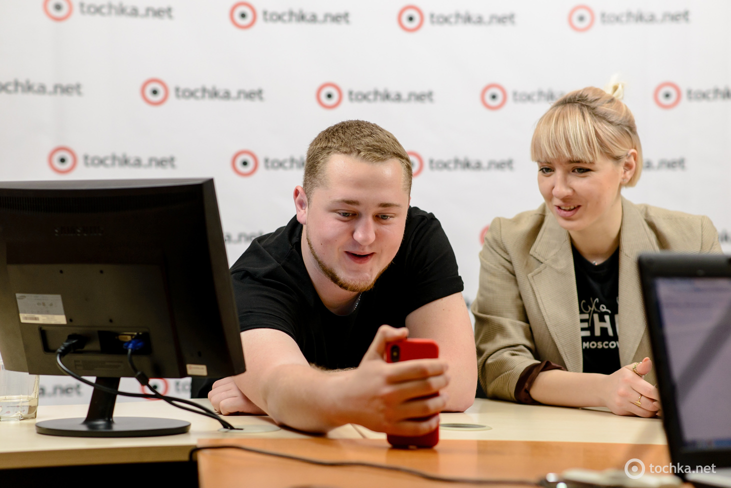 Победители проекта "Подиум" дуэт Середа в гостях tochka.net