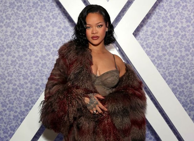 Ріанна вперше з'явилася на публіці з 7-місячною дочкою