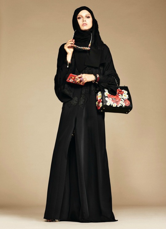 Dolce & Gabbana випустили колекцію хіджабів