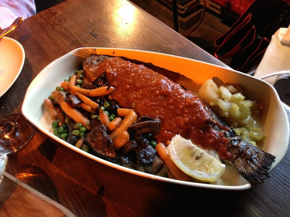 Рестораны Львова: Пструг, хліб та вино