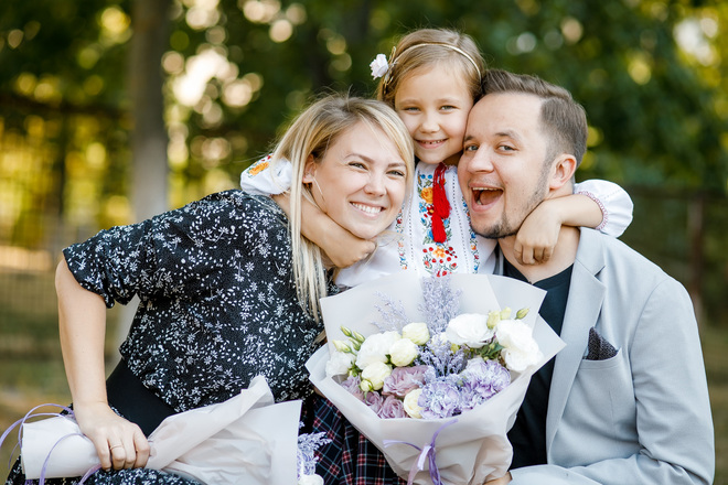 Артём Гагарин отвёл дочь Полину в 1 класс