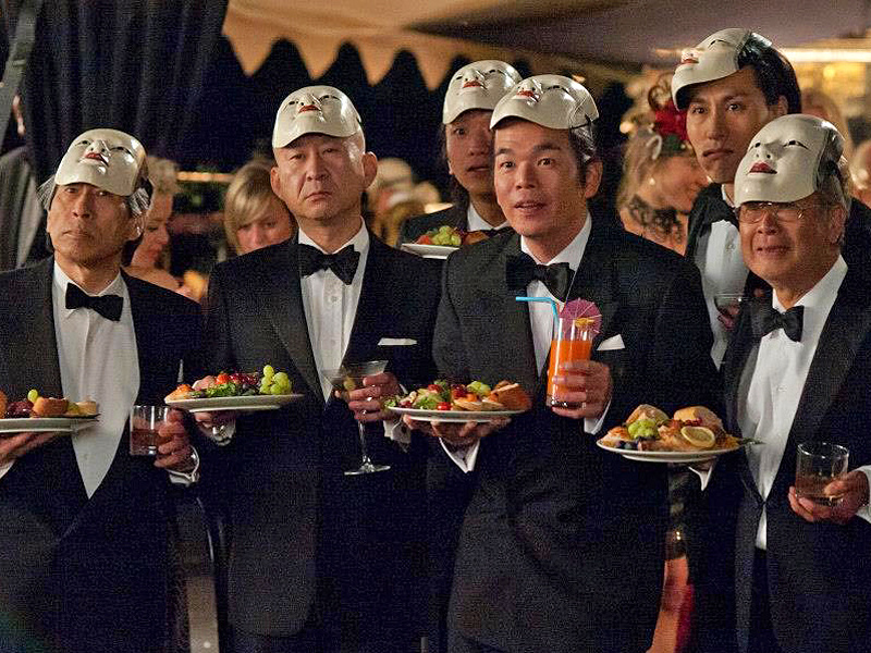 кадри з фільму Гамбіт