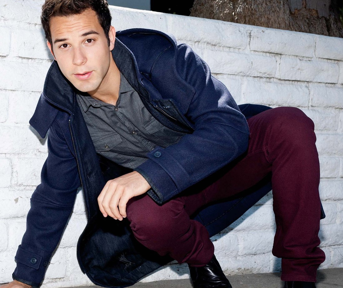 Скайлар Естін