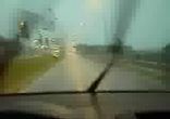 Молния ударяет в капот!
