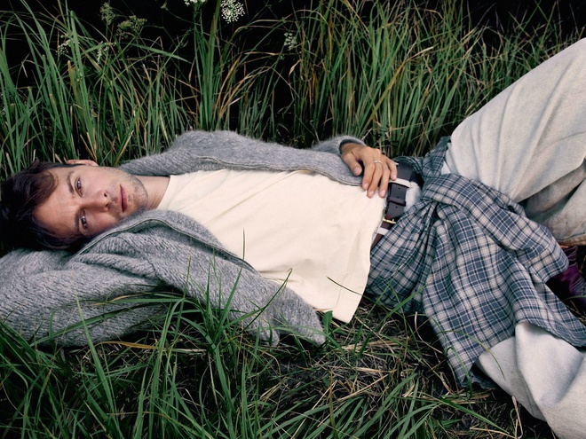 Пісня, яка зцілює: Макс Барських випустив новий хіт «Кохай»