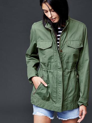 Модні куртки весни 2016: колір хакі
