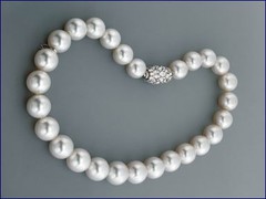 Компания Mikimoto представила  жемчужное ожерелье за $1 млн.