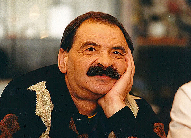 Илья Олейников умер