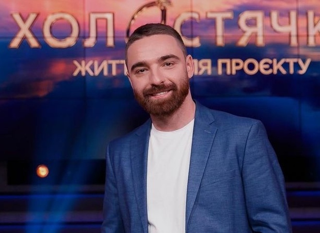 Фіналіст «Холостячки» Олексій Тригубенко вперше засвітив кохану на фото з хрещення їхнього тримісячного сина