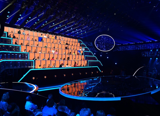 Співають всі