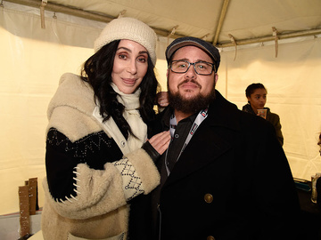 Трансгендерний син Шер одружився через 18 років після зміни статі