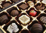 Шоколадні цукерки доставляють просто з Франції