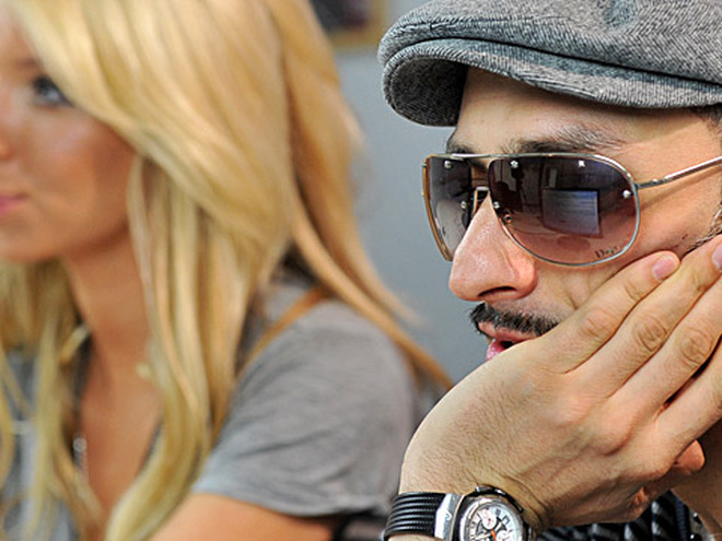 Девушка Блонда и Kishe