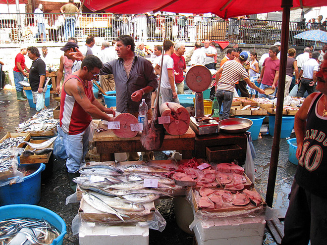 Рыбные маркеты Европы: Pescheria Market Catania Italy