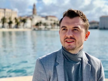 Женя Янович