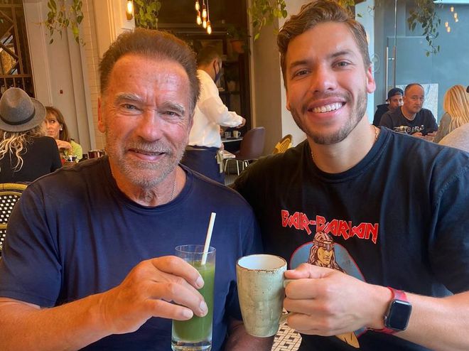 Арнольд Шварценеггер и Джозеф Баэна