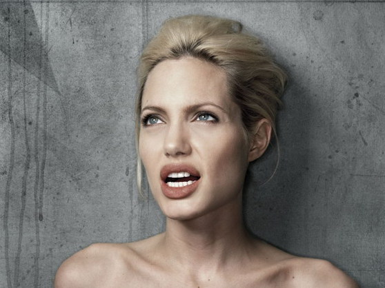 Анджелина Джоли