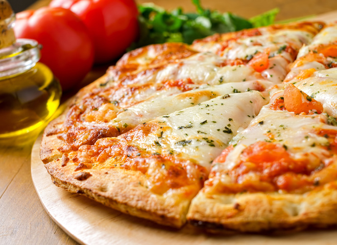 Как приготовить вкусную и быструю пиццу в духовке в домашних условиях