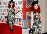 Наряди BRIT Awards 2012