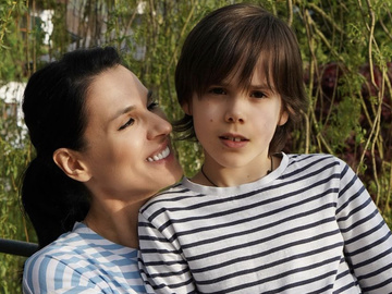 Єфросиніна зворушила зустріччю із сином, який вперше повернувся в Україну з початку вторгнення