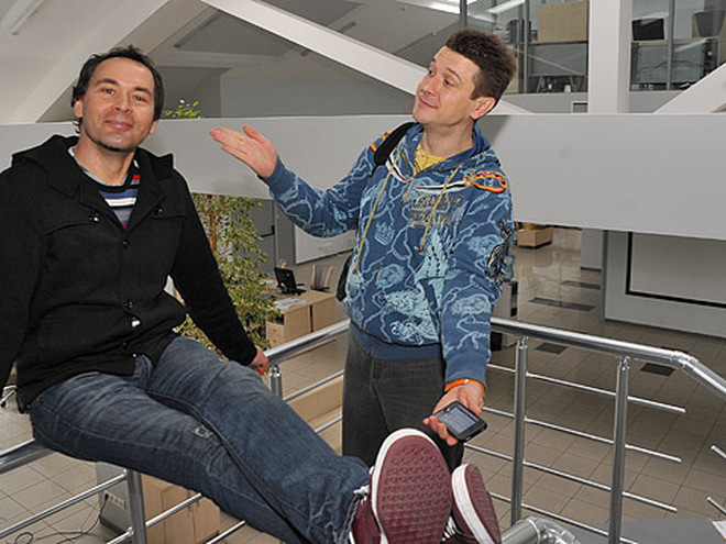 Два товарища