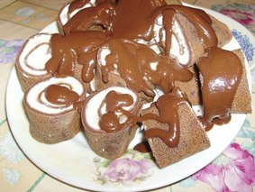 Рулетики из тоненьких блинчиков