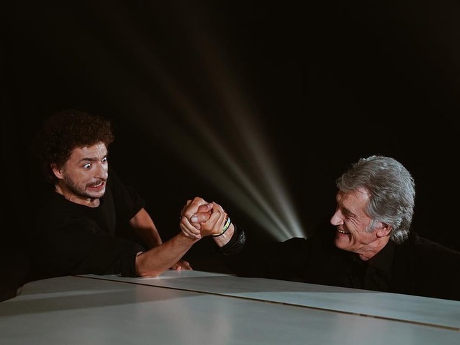 Ющенко знявся у кліпі відомих коміків, щоб зібрати донати для українських захисників