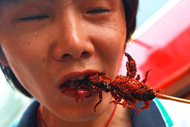 Шокирующая Азия: Еда из жуков