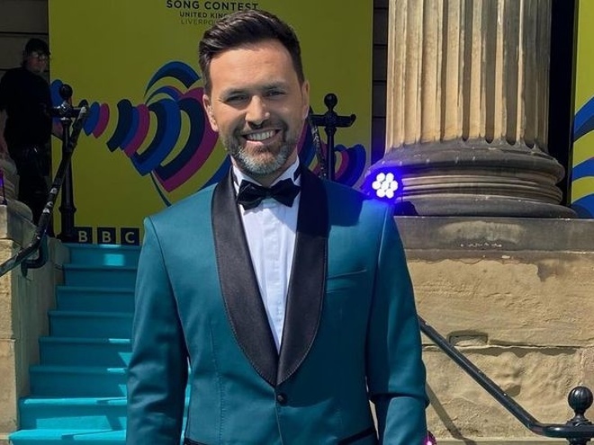 Тімур Мірошниченко показав фото з хлопчиком, який незабаром стане його прийомним сином