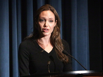 Анджелина Джоли