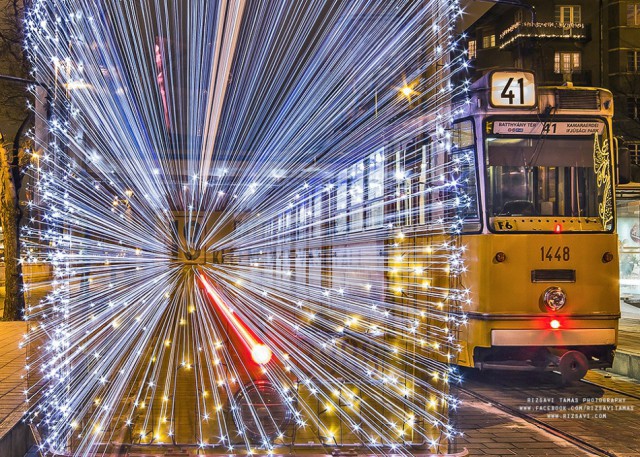 Нереальный Будапештский трамвайчик с 30 тысячами LED-лампочек