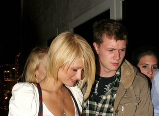 Пэрис и Баррон Хилтон