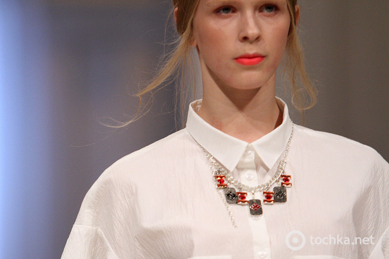 Показ POUSTOVIT 