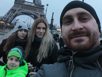 Олег Собчук: Париж з сімейної точки зору
