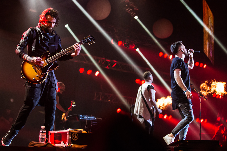 БЕZ ОБМЕЖЕНЬ