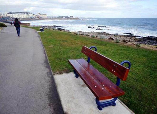 Всё  для туристов: в Уэльсе установили скамейку для селфи