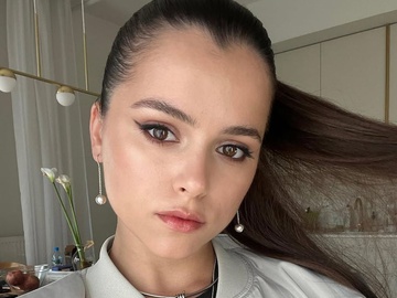 Міла Сивацька у своє 27-річчя показала рідкісні фото із чоловіком