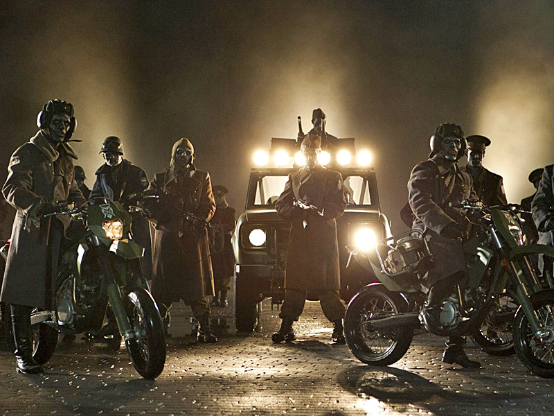 Кадри з фільму Оселя зла 5