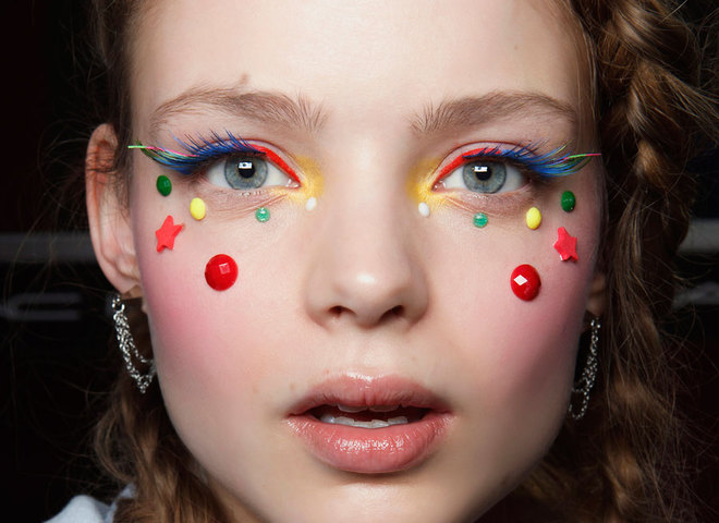 Радужные ресницы – разноцветный beauty-тренд из Instagram 