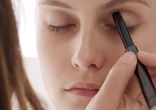 Burberry Runway Make-Up Tutorial: How to Create the Autumn/Winter 2015