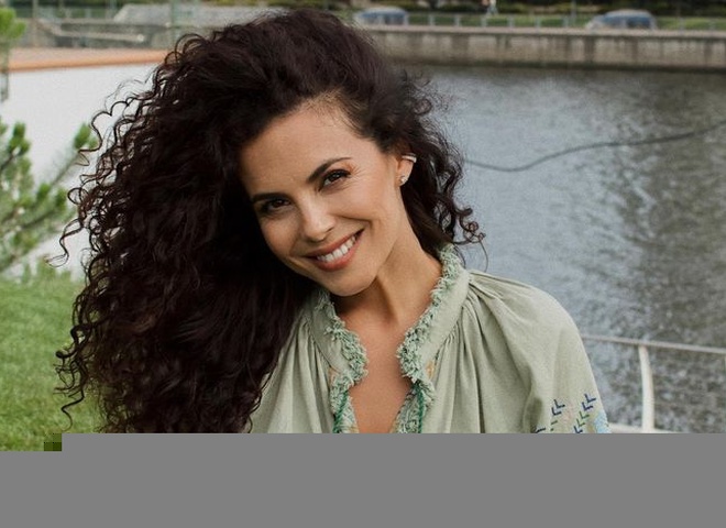 Каменських несподівано повернулася до Києва та показала фото з мамою