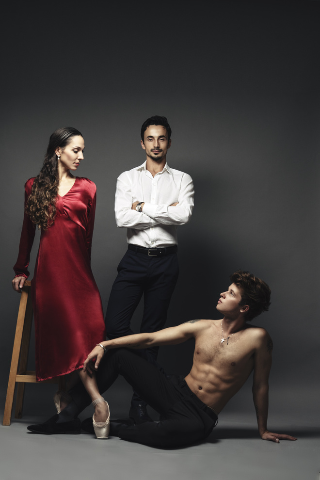 По приглашению Александра Стоянова американские артисты эмигрировали в Украину