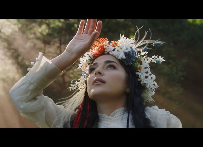 Витончений поп-джаз: прем'єра пісні "Сяй" Лаури Марті