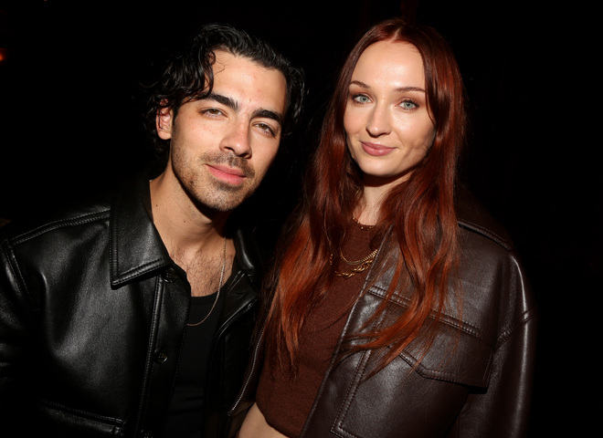 Софі Тернер відкликала позов проти Джо Джонаса про викрадення дітей