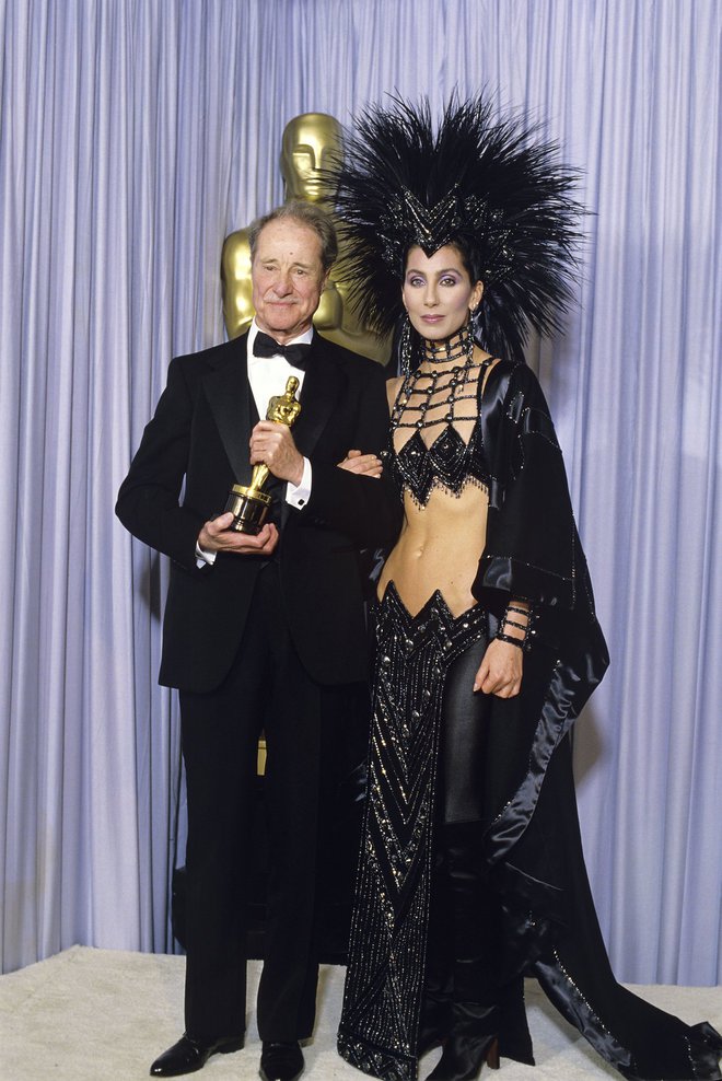 Шер на церемонии вручения премии Оскар-1986
