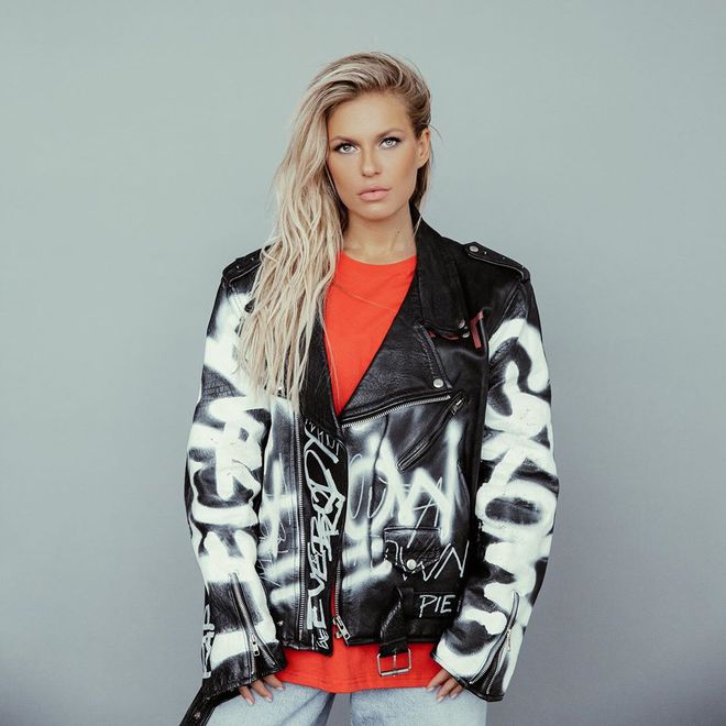 Рита Дакота